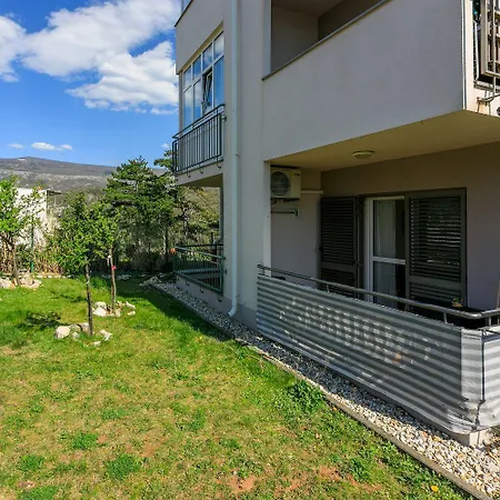 Idyllisches Mit Parkplatz, Wifi, Klima, Waschmaschine * Crikvenica