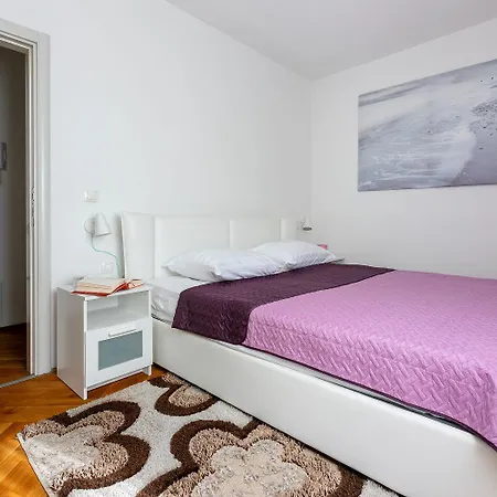 Idyllisches Mit Parkplatz, Wifi, Klima, Waschmaschine * Crikvenica