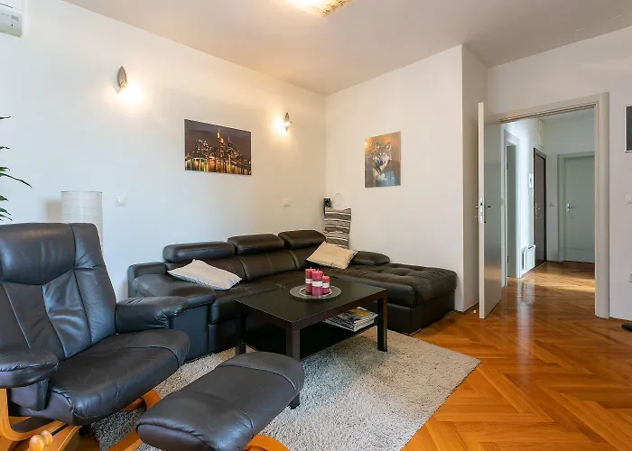 Apartament Idyllisches Mit Parkplatz, Wifi, Klima, Waschmaschine Crikvenica