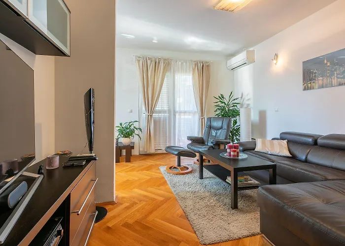 Idyllisches Mit Parkplatz, Wifi, Klima, Waschmaschine Apartament