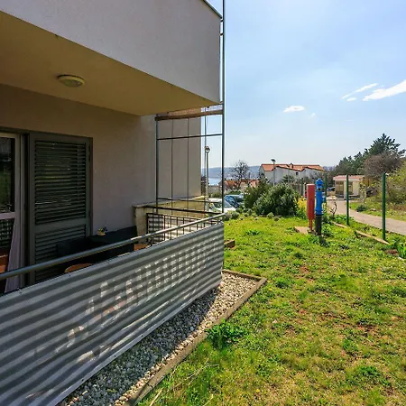 Idyllisches Mit Parkplatz, Wifi, Klima, Waschmaschine * Crikvenica