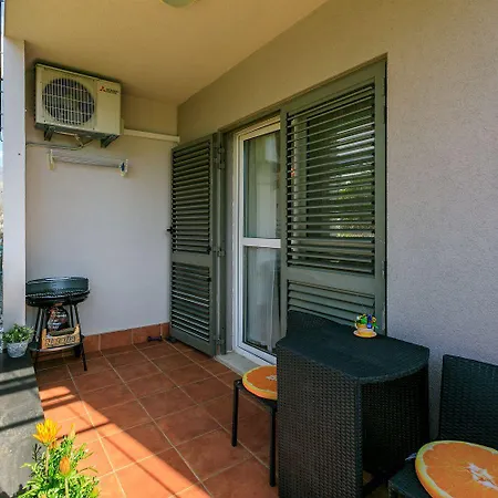 Apartment Idyllisches Mit Parkplatz, Wifi, Klima, Waschmaschine