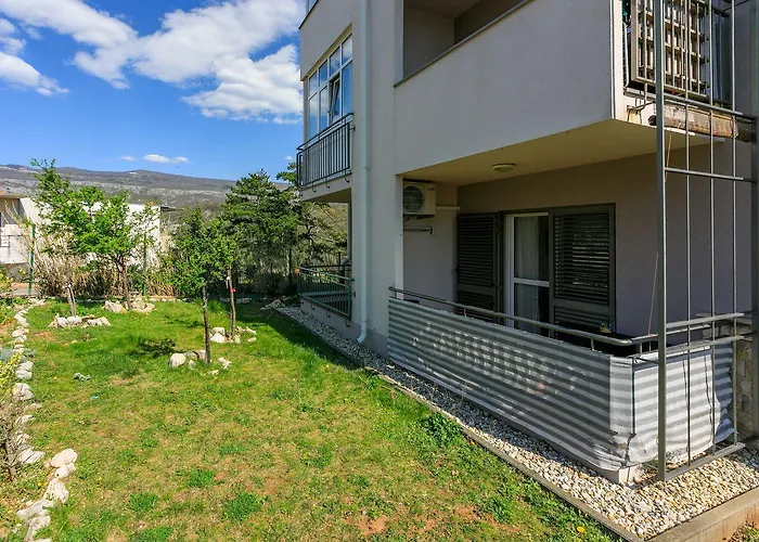 Idyllisches Mit Parkplatz, Wifi, Klima, Waschmaschine * Crikvenica